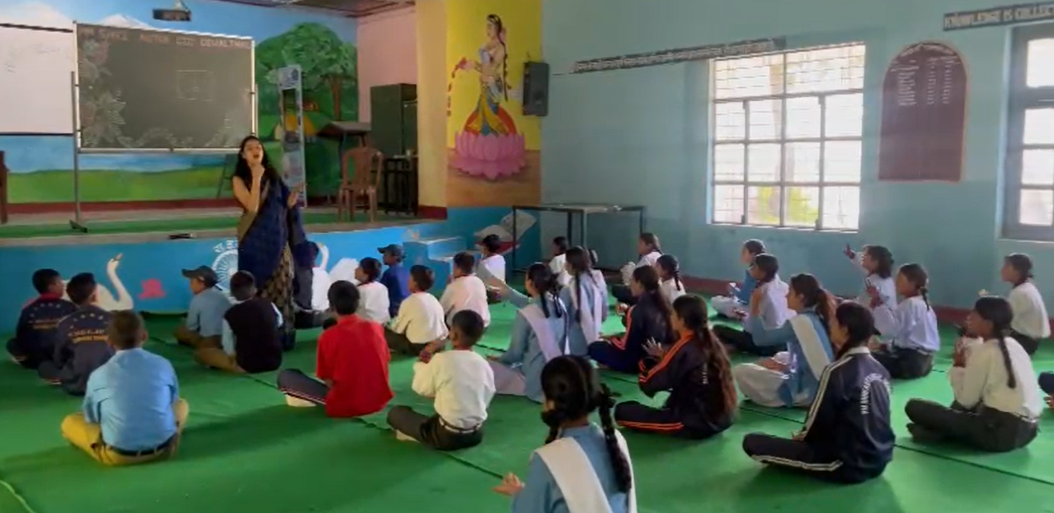 देवलथल इंटर कॉलेज में समर कैंप का आयोजन,छात्रों ने सीखी कत्थक, पेंटिंग, विज्ञान और गणित की रोचक गतिविधियाँ…… देवलथल इंटर कॉलेज में समर कैंप का आयोजन,छात्रों ने सीखी कत्थक, पेंटिंग, विज्ञान और गणित की रोचक गतिविधियाँ……