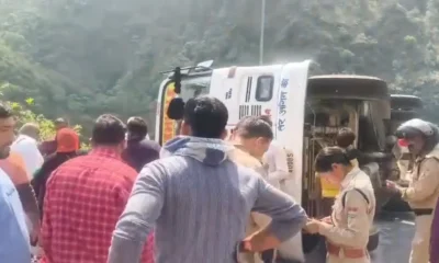 गंगोत्री हाईवे पर नालूपानी के पास यात्री बस पलटी, 27 घायल; SDRF और पुलिस ने शुरू किया रेस्क्यू ऑपरेशन |