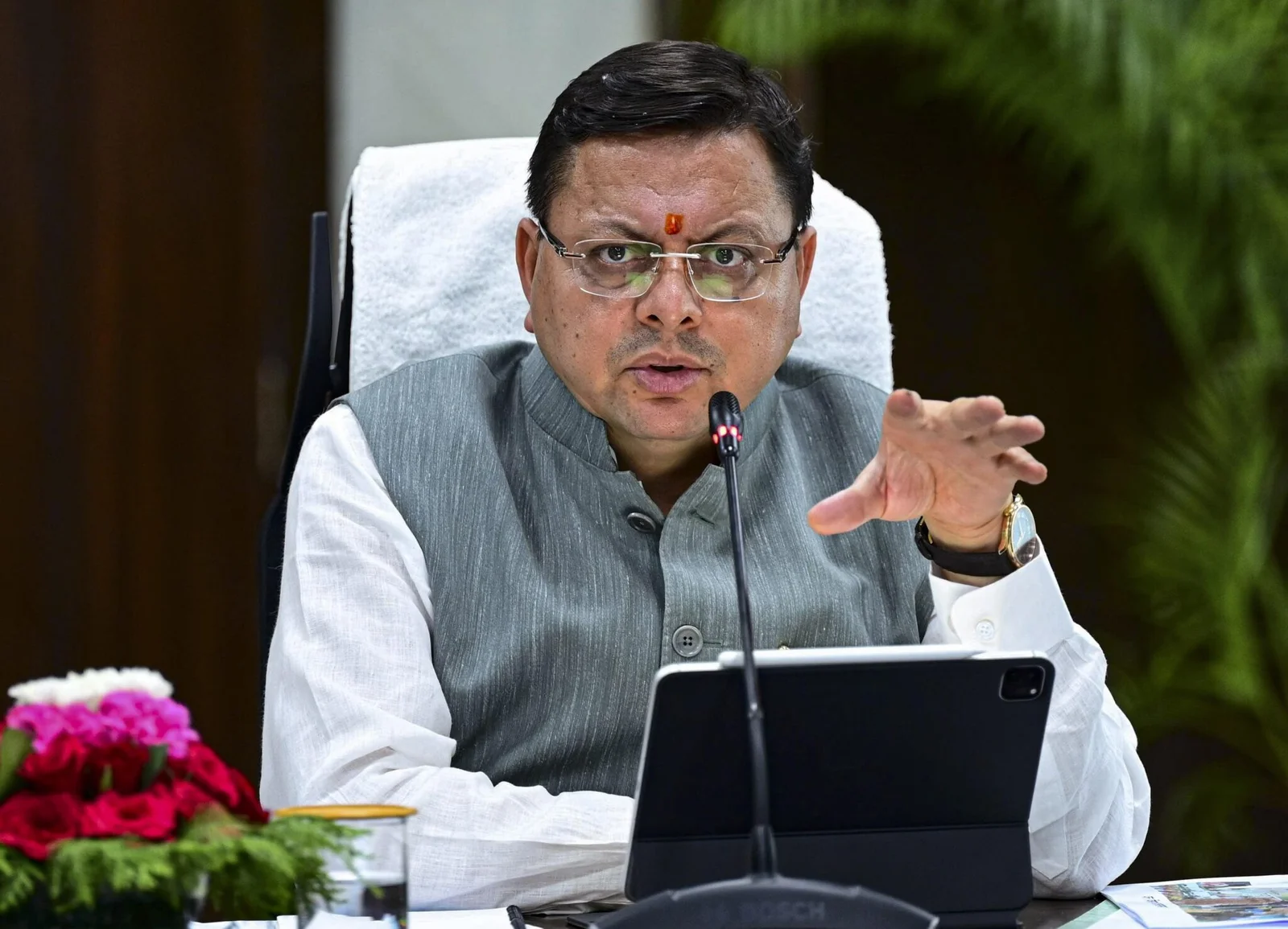 देहरादून के निजी अस्पतालों में गोल्डन कार्ड धारकों को मिलेगा पूरी तरह मुफ्त इलाज मुख्यमंत्री पुष्कर सिंह धामी के निर्देश पर स्वास्थ्य सचिव ने की पुष्टि….. देहरादून के निजी अस्पतालों में गोल्डन कार्ड धारकों को मिलेगा पूरी तरह मुफ्त इलाज मुख्यमंत्री पुष्कर सिंह धामी के निर्देश पर स्वास्थ्य सचिव ने की पुष्टि…..