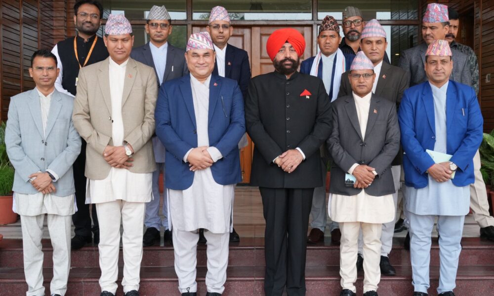 उत्तराखंड नेपाल में नया मोड़ , राज्यपाल और सुदूर पश्चिमी प्रान्त के मुख्यमंत्री की अहम् बैठक |
