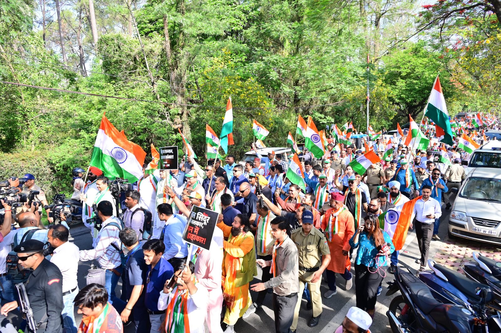 मुख्यमंत्री धामी ने विकास कार्यों को दी रफ्तार, सड़कों से लेकर संग्रहालय निर्माण तक कई परियोजनाओं को मंजूरी….