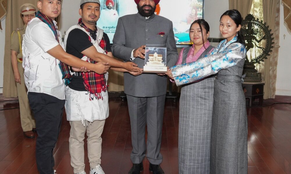 राजभवन में मनाया गया सिक्किम राज्य का स्थापना दिवस, राज्यपाल ने दी शुभकामनाएं….