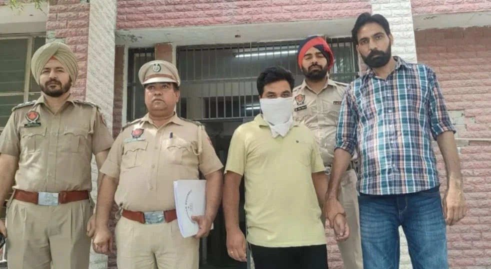 पंजाब के बठिंडा आर्मी कैंट से पाक जासूस गिरफ्तार, हरिद्वार का रहने वाला निकला रकीब….