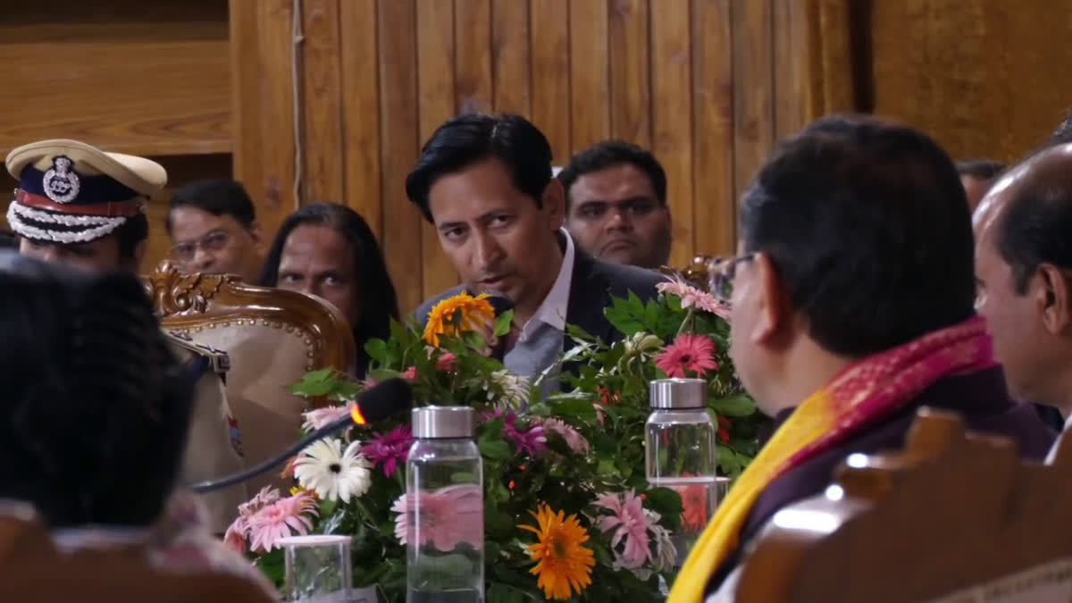 अधीक्षण अभियंता निलंबित, विकास कार्यों में देरी पर सख्ती…. अधीक्षण अभियंता निलंबित, विकास कार्यों में देरी पर सख्ती….