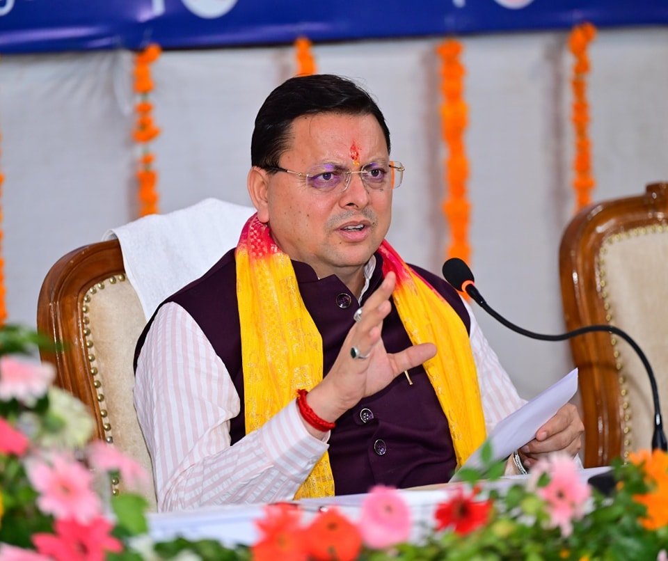 सीएम धामी की अपील – “बुके नहीं, किताब दीजिए”, लोक साहित्य व भाषाओं के डिजिटलीकरण की घोषणा | सीएम धामी की अपील – “बुके नहीं, किताब दीजिए”, लोक साहित्य व भाषाओं के डिजिटलीकरण की घोषणा |