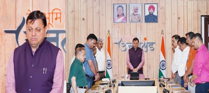 एयर इंडिया का लंदन जा रहा विमान हादसे का शिकार, 242 यात्री सवार; मुख्यमंत्री धामी ने जताया शोक |