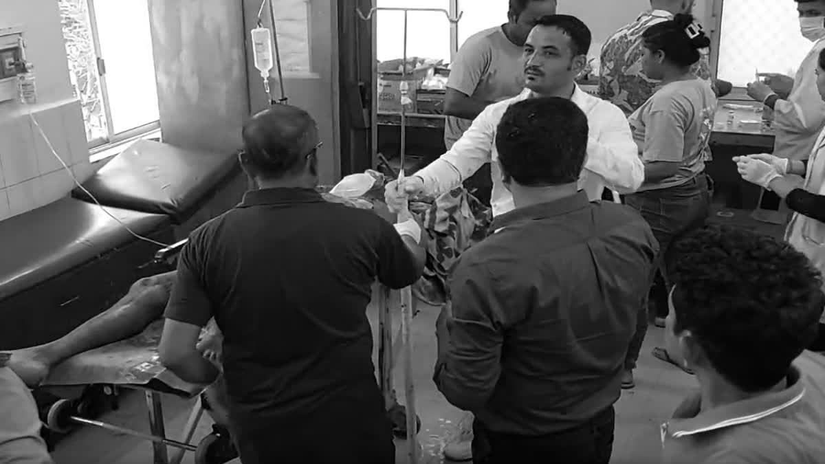 खटीमा तहसील में आत्मदाह का प्रयास, झुलसे व्यक्ति की हालत गंभीर ! खटीमा तहसील में आत्मदाह का प्रयास, झुलसे व्यक्ति की हालत गंभीर !