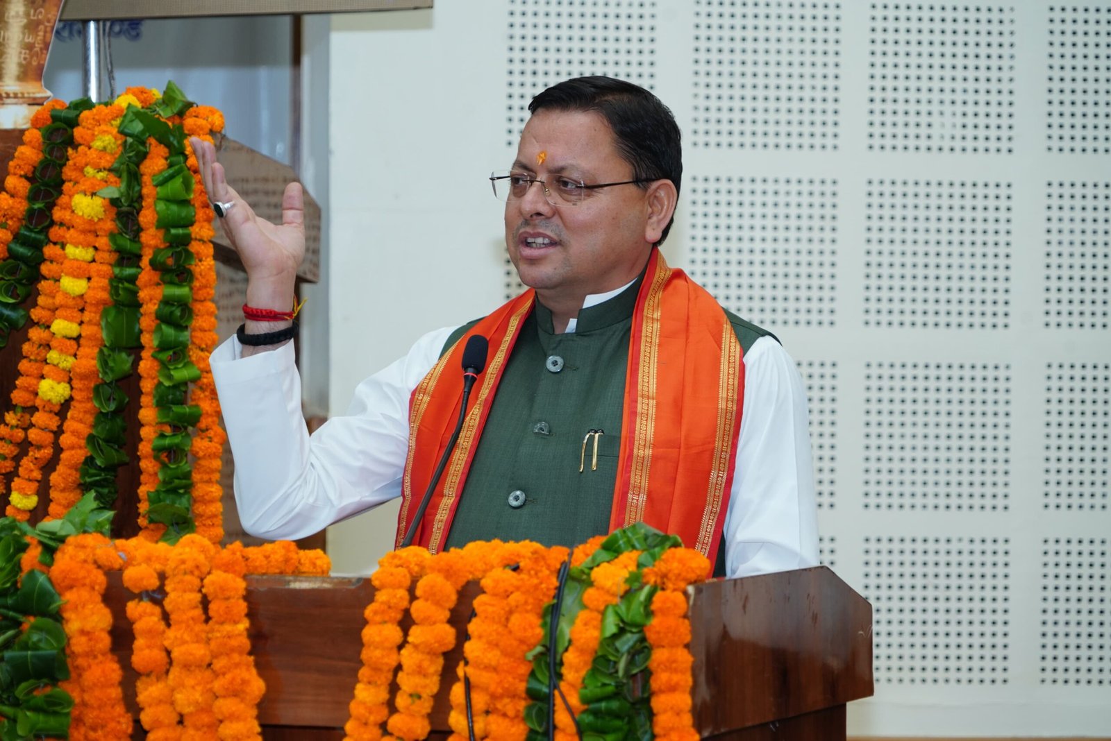 सीएम धामी ने लोकतंत्र सेनानियों के लिए नोडल अधिकारी नियुक्त करने के दिए निर्देश सीएम धामी ने लोकतंत्र सेनानियों के लिए नोडल अधिकारी नियुक्त करने के दिए निर्देश