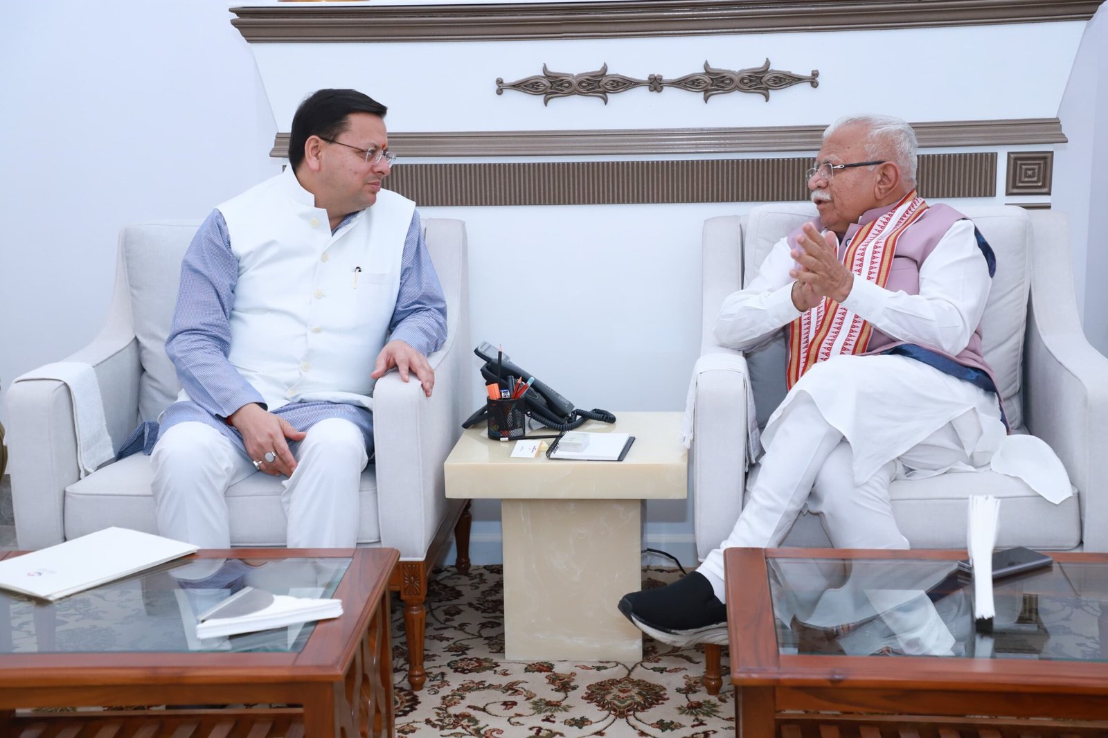सीएम धामी ने केंद्रीय मंत्री खट्टर से मुलाकात कर जल-विद्युत और आवास परियोजनाओं पर सहयोग मांगा सीएम धामी ने केंद्रीय मंत्री खट्टर से मुलाकात कर जल-विद्युत और आवास परियोजनाओं पर सहयोग मांगा