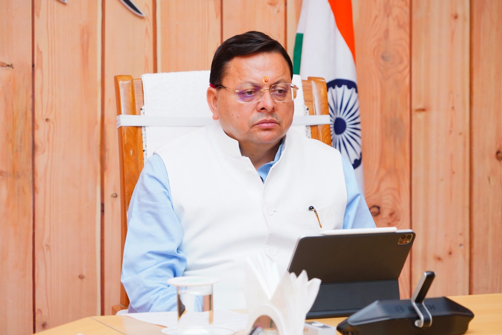 उत्तराखंड की अर्थव्यवस्था को रफ्तार देने के लिए रणनीतिक सलाहकार समिति गठित, सीएम धामी की अध्यक्षता में बनाए गए 7 सदस्य.. उत्तराखंड की अर्थव्यवस्था को रफ्तार देने के लिए रणनीतिक सलाहकार समिति गठित, सीएम धामी की अध्यक्षता में बनाए गए 7 सदस्य..
