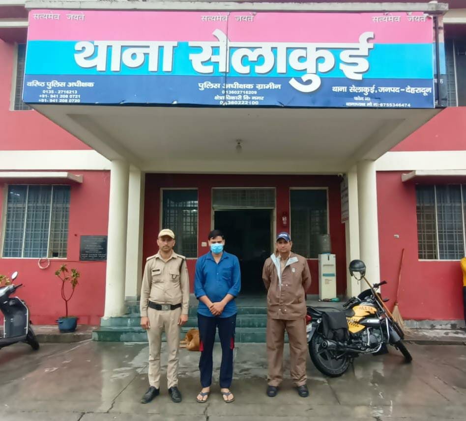 स्कूली छात्रा की मौत के बाद वाहन चालक पर गैर इरादतन हत्या का केस दर्ज…