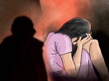 मौसेरे मामा ने 13 वर्षीय नाबालिग से किया दुष्कर्म, पुलिस ने आरोपी को गिरफ्तार किया | मौसेरे मामा ने 13 वर्षीय नाबालिग से किया दुष्कर्म, पुलिस ने आरोपी को गिरफ्तार किया |
