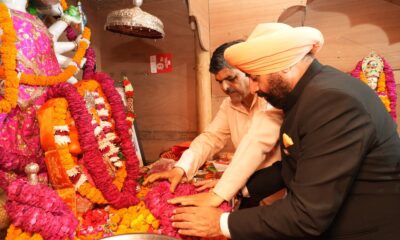 राज्यपाल गुरमीत सिंह ने पंचमुखी हनुमान मंदिर में की पूजा-अर्चना |