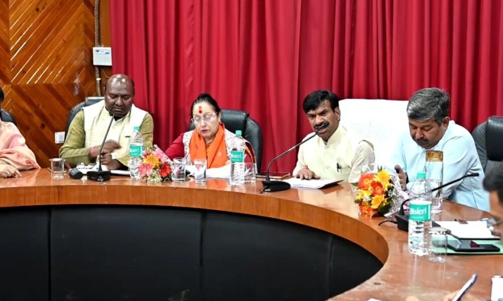नैनीताल में अनुसूचित जाति आयोग अध्यक्ष ने की समीक्षा बैठक, योजनाओं के क्रियान्वयन पर दिए सख्त निर्देश ..