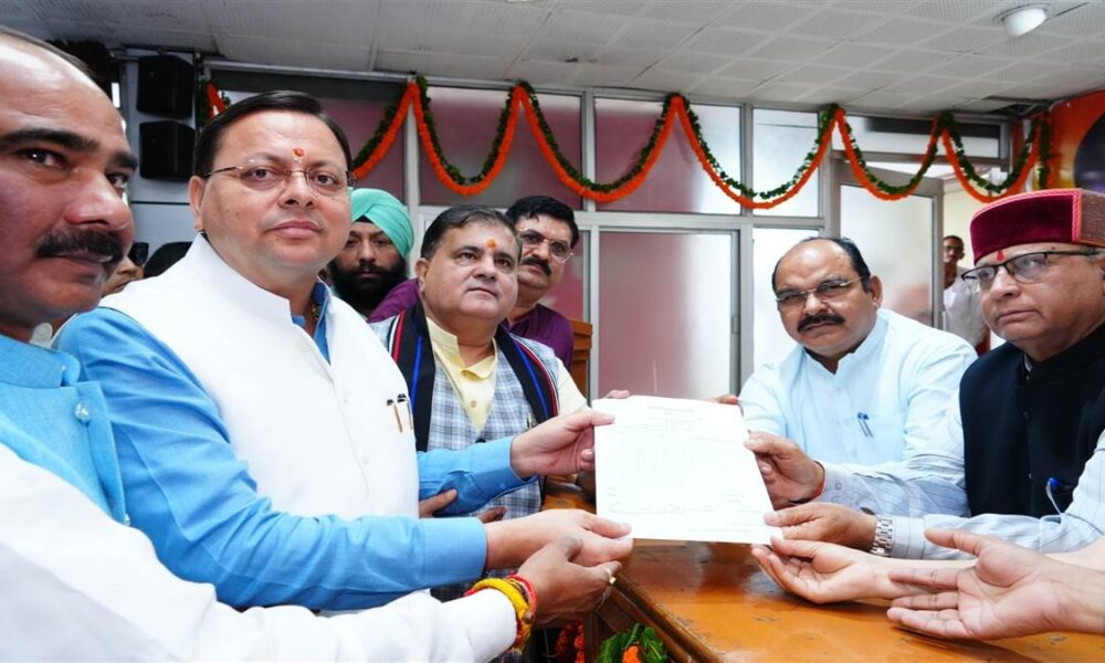 देहरादून में महेंद्र भट्ट को सौंपी गई प्रदेश अध्यक्ष की जिम्मेदारी