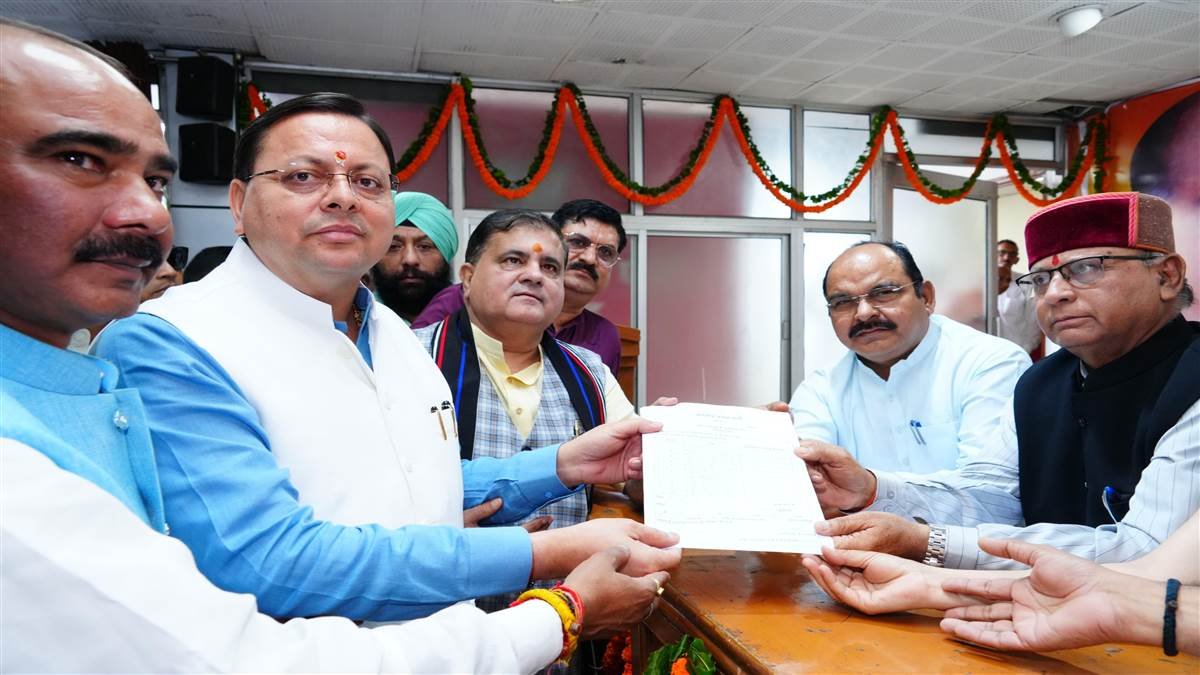 देहरादून में महेंद्र भट्ट को सौंपी गई प्रदेश अध्यक्ष की जिम्मेदारी