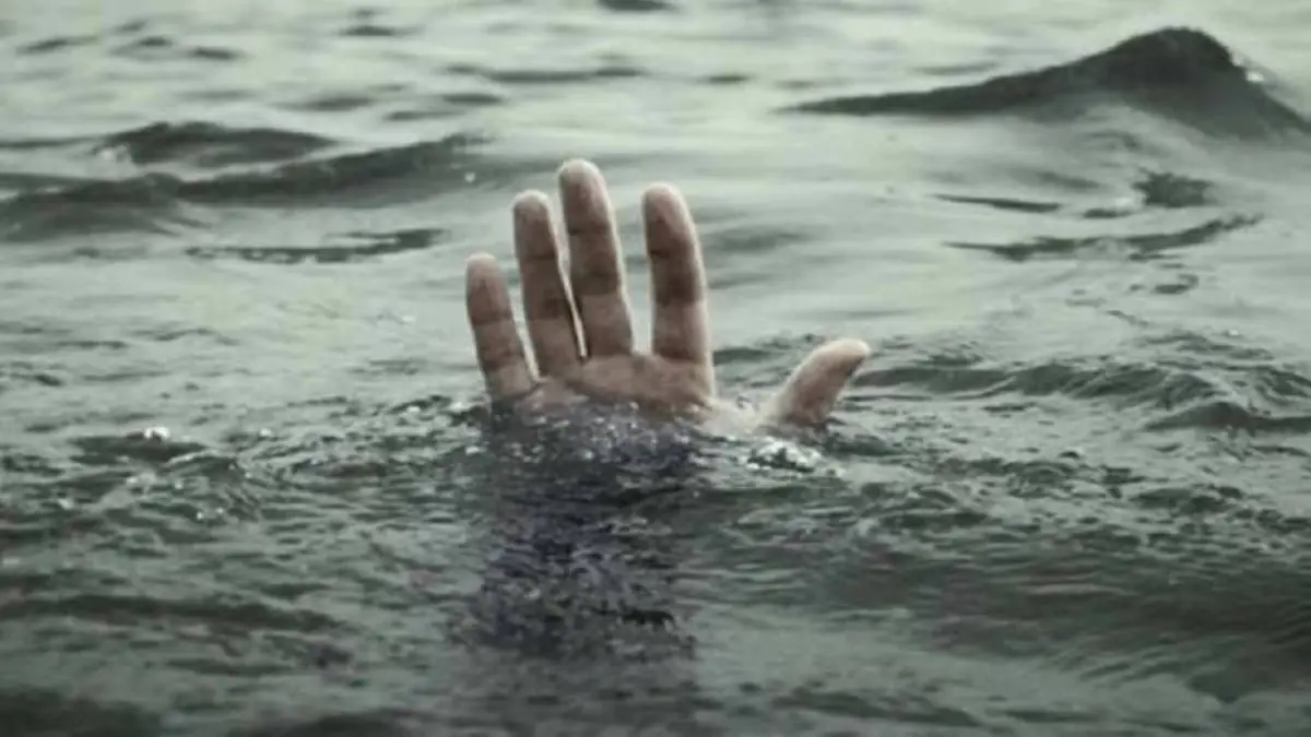 ट्यूशन जाते वक्त रास्ते में नहाना पड़ा भारी, गधेरे में डूबे दो मासूमों की मौत ट्यूशन जाते वक्त रास्ते में नहाना पड़ा भारी, गधेरे में डूबे दो मासूमों की मौत