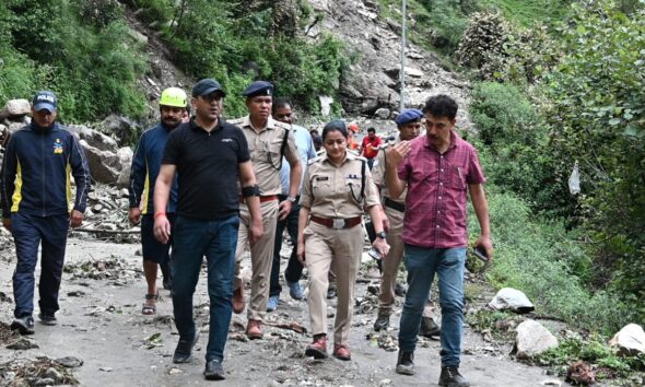 तीसरे दिन भी सर्च ऑपरेशन जारी, 7 मजदूर अब भी लापता