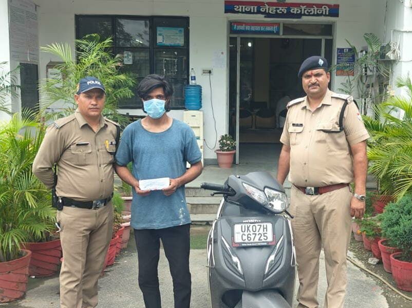 दून में मोबाइल स्नैचिंग का खुलासा, नशे की लत में युवक ने छीना मोबाइल