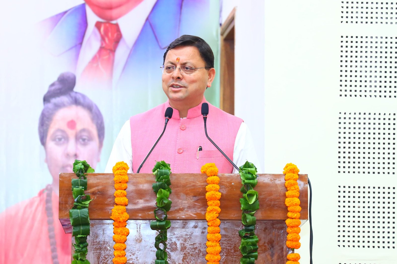 UCC लागू करने पर बोले सीएम धामी-“महिलाओं के अधिकारों को मिली कानूनी ताकत” UCC लागू करने पर बोले सीएम धामी-“महिलाओं के अधिकारों को मिली कानूनी ताकत”