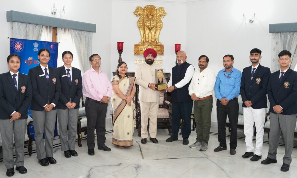 कर्तव्य पथ की शान बने उत्तराखण्ड के युवा, राज्यपाल से मिले एनएसएस स्वयंसेवक