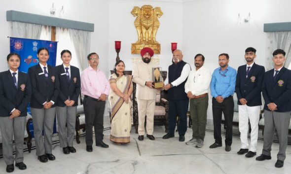 कर्तव्य पथ की शान बने उत्तराखण्ड के युवा, राज्यपाल से मिले एनएसएस स्वयंसेवक
