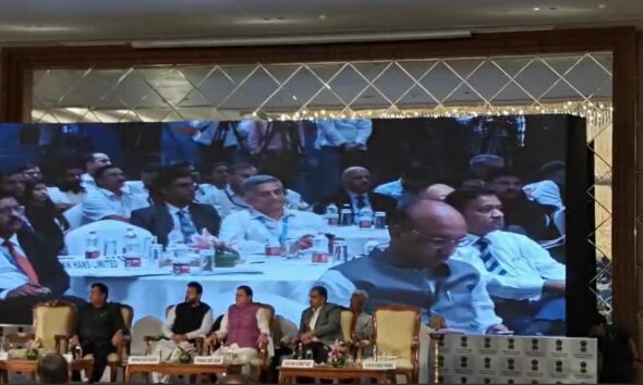 देहरादून में नागरिक उड्डयन पर मंथन, सीएम धामी और केंद्रीय मंत्री नायडू हुए शामिल