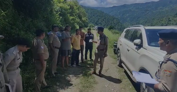 तलसारी गांव में युवक ने घर में खुद को मारी गोली, सोशल मीडिया पर वायरल वीडियो से पहले दी थी आत्महत्या की चेतावनी, वीडियो देखे – तलसारी गांव में युवक ने घर में खुद को मारी गोली, सोशल मीडिया पर वायरल वीडियो से पहले दी थी आत्महत्या की चेतावनी, वीडियो देखे –