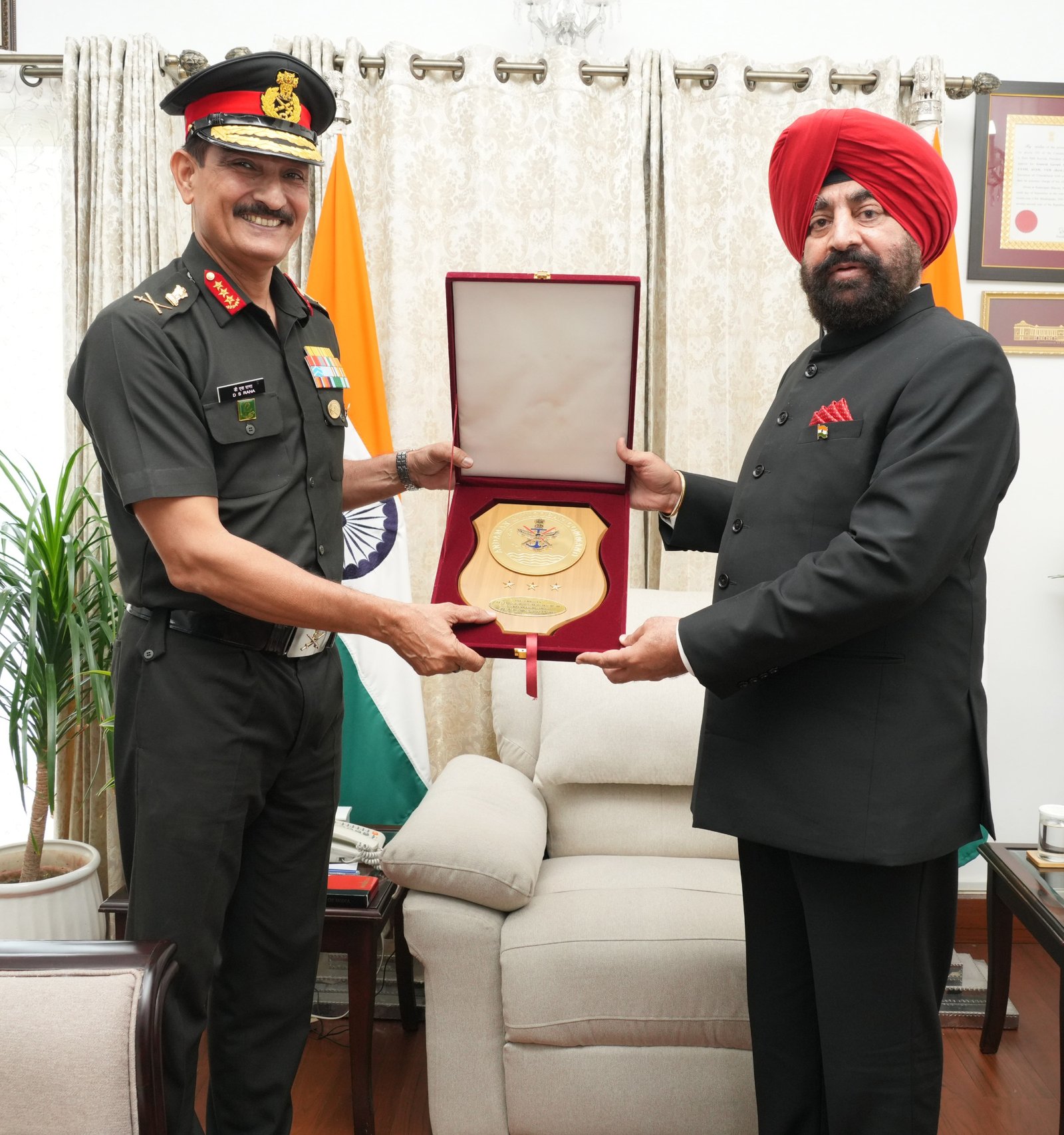 राज्यपाल से लेफ्टिनेंट जनरल डी.एस. राणा की शिष्टाचार भेंट, राष्ट्रीय सुरक्षा और पूर्व सैनिक कल्याण पर हुई चर्चा! राज्यपाल से लेफ्टिनेंट जनरल डी.एस. राणा की शिष्टाचार भेंट, राष्ट्रीय सुरक्षा और पूर्व सैनिक कल्याण पर हुई चर्चा!