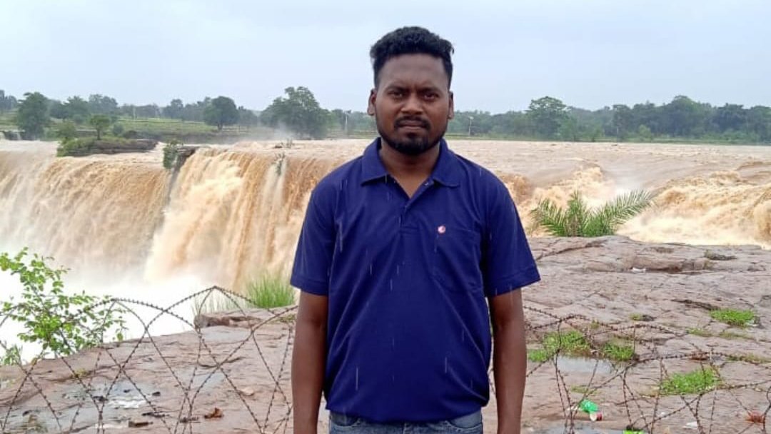 बीजापुर में शिक्षादूत की हत्या से सनसनी, एक साल में पांच जानें गईं, नक्सली हमले की आशंका l बीजापुर में शिक्षादूत की हत्या से सनसनी, एक साल में पांच जानें गईं, नक्सली हमले की आशंका l