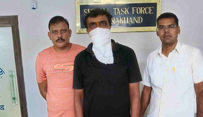 स्वास्थ्य से खिलवाड़! ब्रांडेड पैकिंग में बिक रही थीं नकली दवाएं, उत्तराखंड STF ने दबोचे 6 आरोपी
