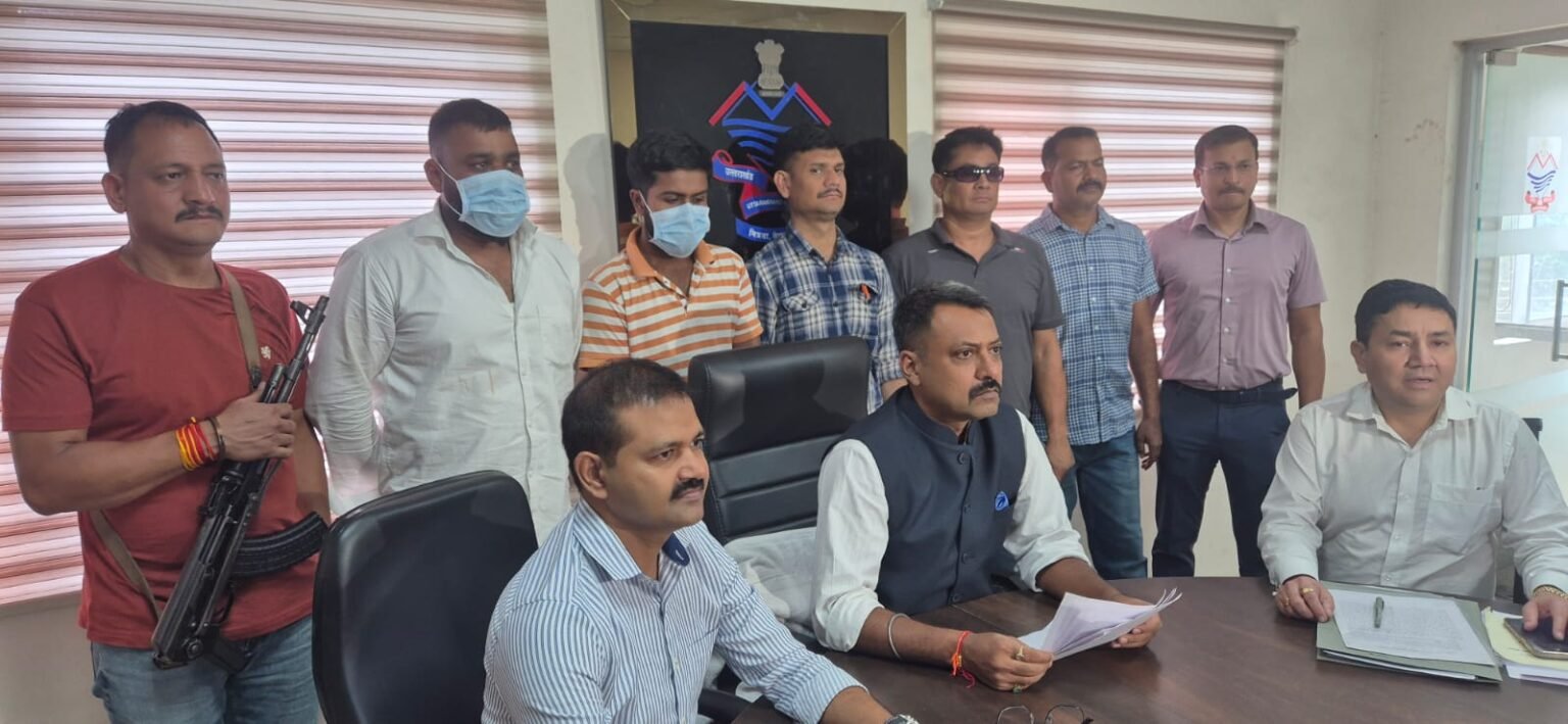 भाजपा पार्षद समेत 6 गिरफ्तार, कुख्यात प्रवीण वाल्मीकि से भी जुड़े तार l भाजपा पार्षद समेत 6 गिरफ्तार, कुख्यात प्रवीण वाल्मीकि से भी जुड़े तार l