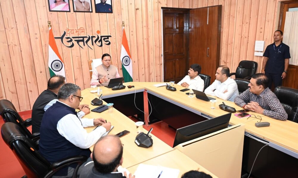 मुख्यमंत्री पुष्कर सिंह धामी ने आपदा प्रभावित क्षेत्रों की समीक्षा की, राहत कार्यों में तेजी लाने के निर्देश l