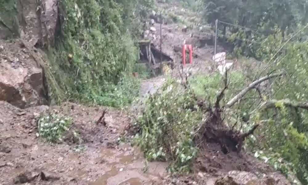 रुद्रप्रयाग में लगातार बारिश से नुकसान, डीएम ने प्रभावित क्षेत्रों में तैनात किए नोडल अधिकारी l