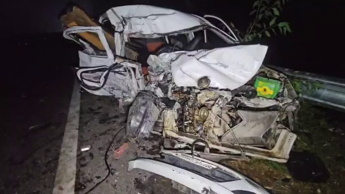 अल्टो और स्कॉर्पियो की टक्कर में तीन की मौत, दो गंभीर घायल