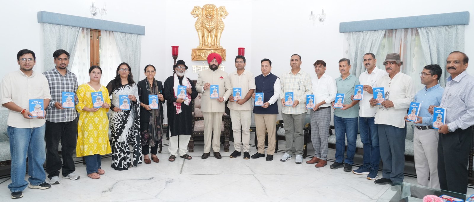 राज्यपाल ने किया “आमारे जौनसारी गीत” पुस्तक का विमोचन, संस्कृति संरक्षण के प्रयासों की सराहना l