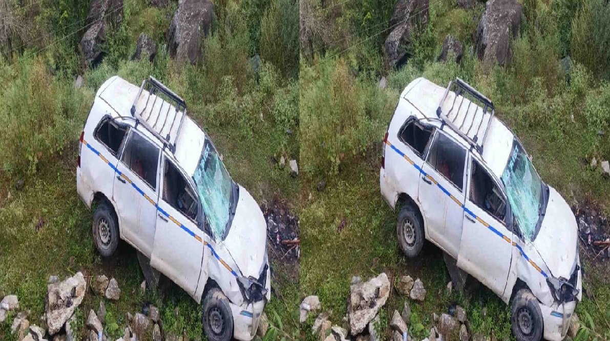 बदरीनाथ हाईवे पर कार हादसा, मध्यप्रदेश के 7 तीर्थयात्री सवार – एक लापता, तीन घायल बदरीनाथ हाईवे पर कार हादसा, मध्यप्रदेश के 7 तीर्थयात्री सवार – एक लापता, तीन घायल