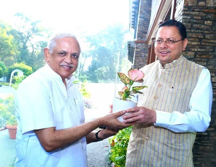 CM धामी ने शासकीय आवास पर भाजपा राष्ट्रीय महामंत्री बी.एल. संतोष का स्वागत किया