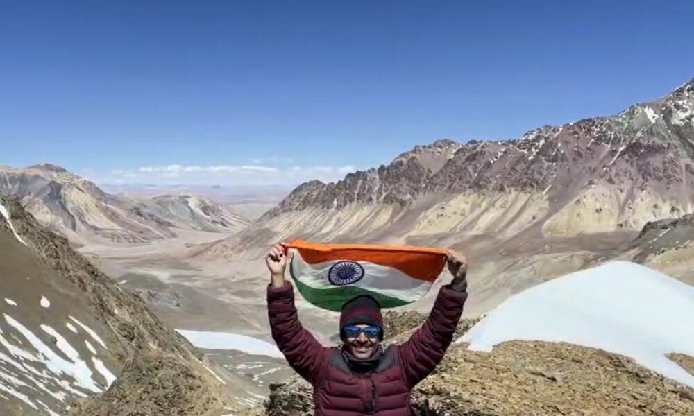 सीडीओ डॉ. सैनी ने 16 अंतरराष्ट्रीय दर्रों की चढ़ाई पूरी कर रचा नया इतिहास l