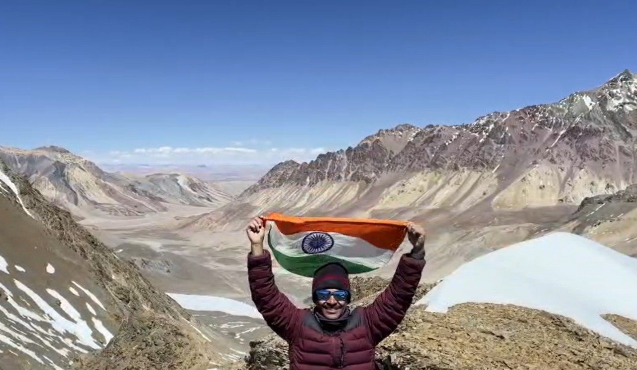 सीडीओ डॉ. सैनी ने 16 अंतरराष्ट्रीय दर्रों की चढ़ाई पूरी कर रचा नया इतिहास l