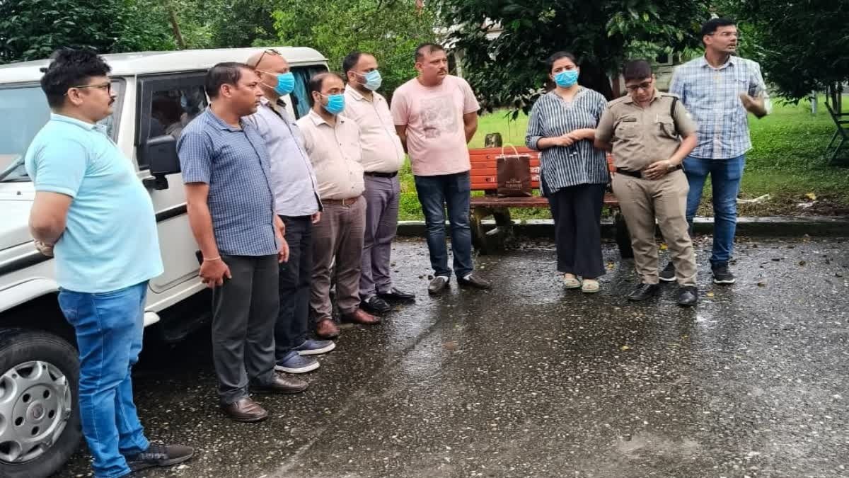 नकली दवाओं का काला कारोबार! सरकारी अस्पतालों तक पहुंच रही थी जहर की पुड़ियाl नकली दवाओं का काला कारोबार! सरकारी अस्पतालों तक पहुंच रही थी जहर की पुड़ियाl
