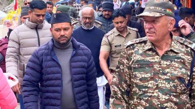 बद्रीनाथ पहुंचे सुपरस्टार रजनीकांत, भगवान बद्रीविशाल का लिया आशीर्वाद