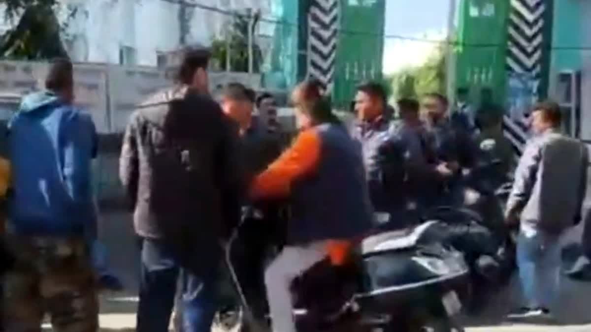 रामनगर प्रतिबंधित मांस मामले में नया मोड़, पुलिस को चकमा देकर भाजपा नेता ने किया सरेंडर