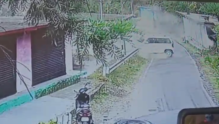 उत्तरकाशी में अनियंत्रित कार को मारी टक्कर, मौके पर मौत, घटना CCTV में हुई कैद