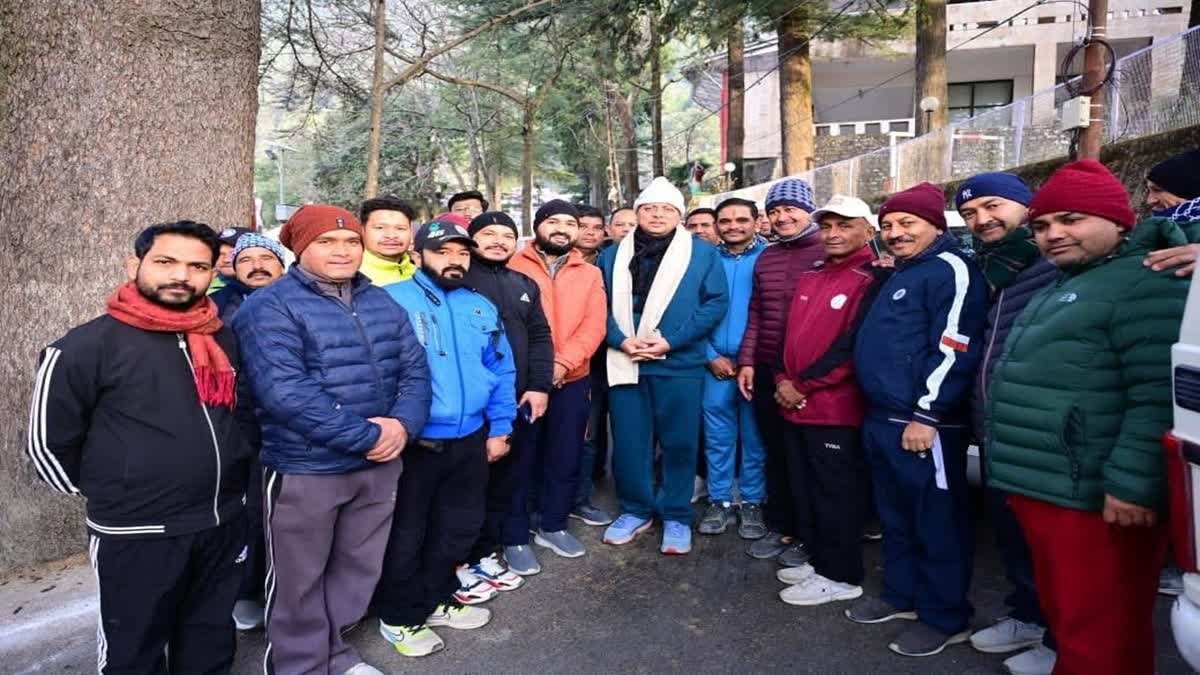 सीएम धामी नैनीताल में मॉर्निंग वॉक पर निकले, लोगों से बात कर योजनाओं का फीडबैक लिया