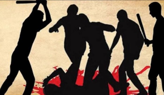 हरिद्वार में पूर्व प्रधान के लोगों की गुंडई, तमंचा दिखा कर मजदूरों से मारपीट