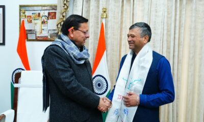 महापौर सौरभ थपलियाल ने की सीएम धामी से मुलाकात, विकास कार्यों को लेकर अहम बातचीत