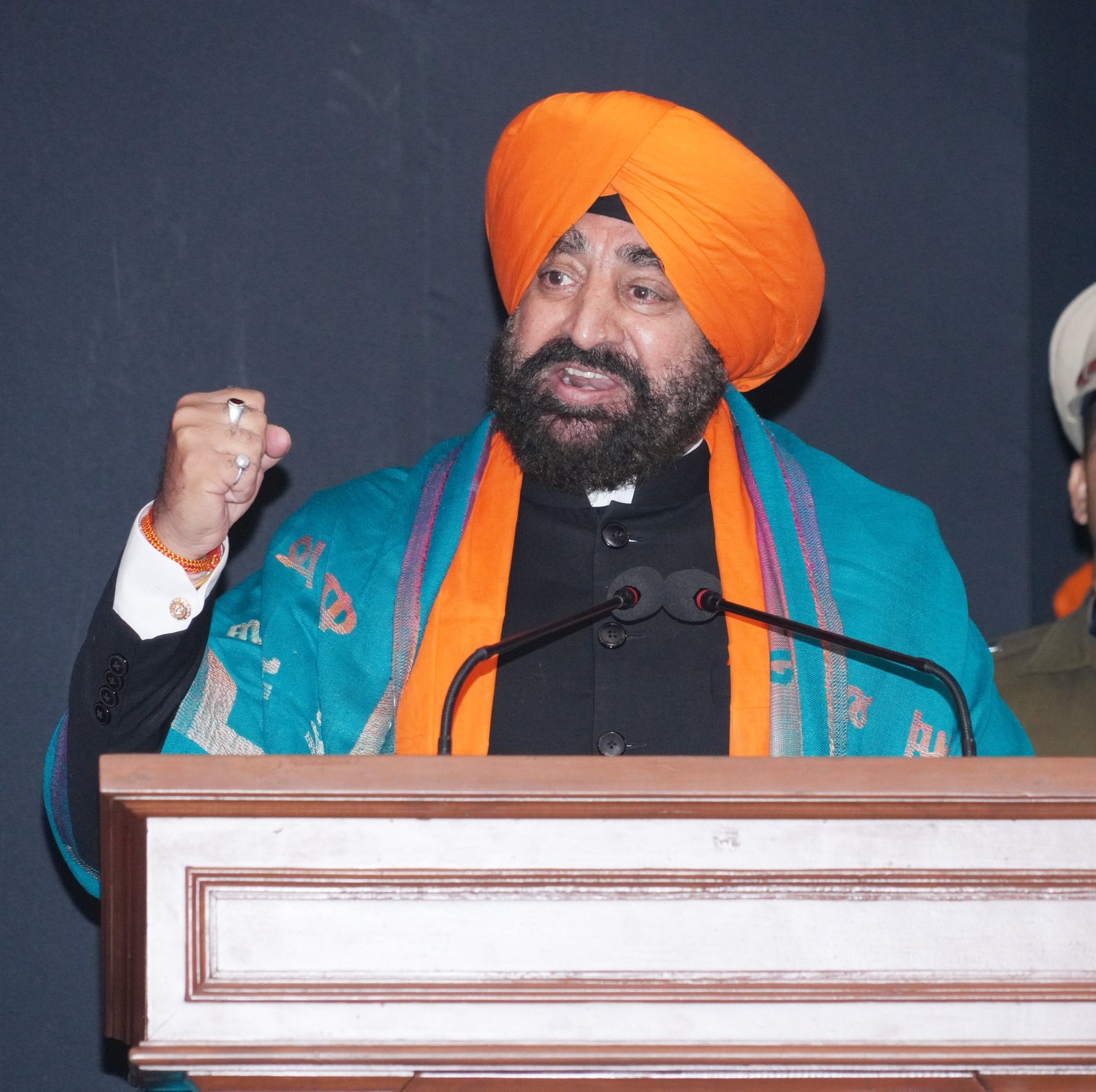 गुरुओं के संदेश को जन-जन तक पहुंचाना हम सभी की जिम्मेदारी- राज्यपाल