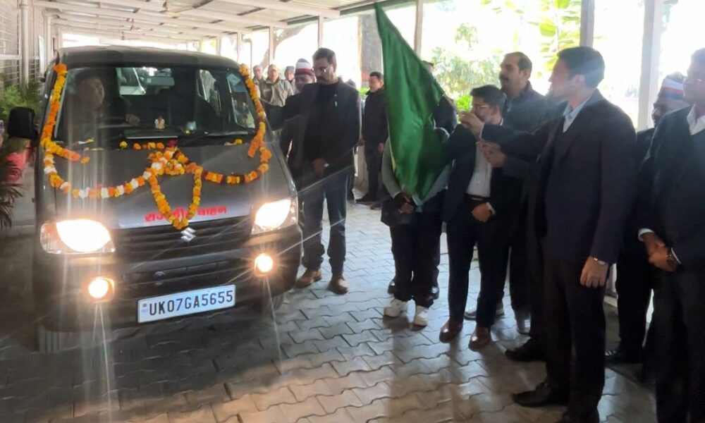 जिला प्रशासन है तो मुमकिन है; एमपी स्पोर्टस कालेज को 330 टेबल-चेयर; राजकीय नशामुक्ति केन्द्र को वाहन