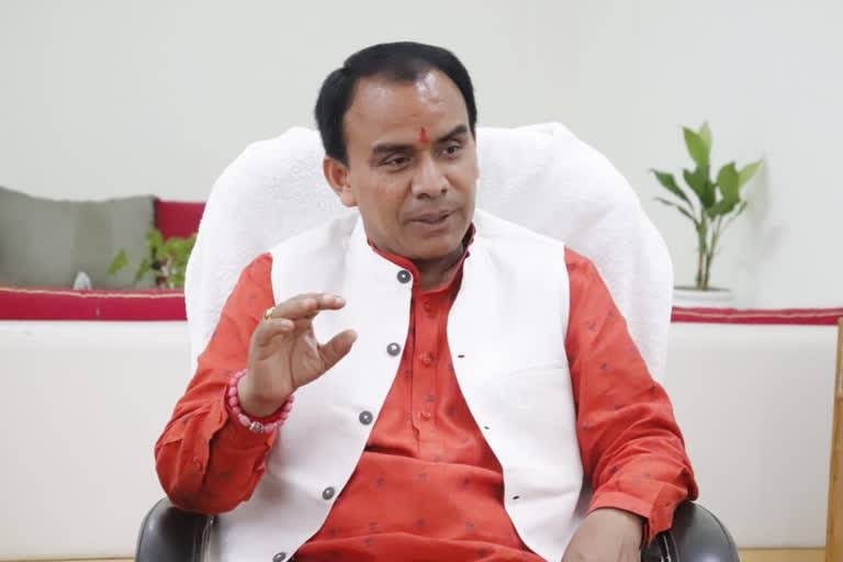 हरिद्वार रिश्वत प्रकरण में आरोपी खण्ड शिक्षा अधिकारी निलम्बित